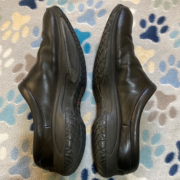 Merrell air cushion leather black shoes - Picture 2 of 7